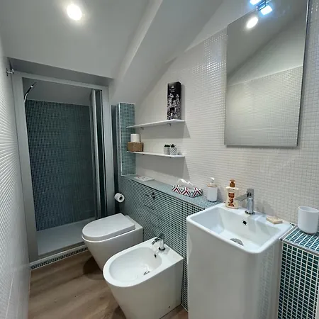 アパート Molevibes, Mansarda Panoramica - Piazza Vittorio トリノ